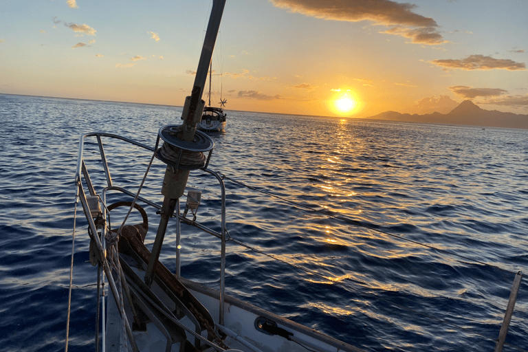 sunset Tahiti boat