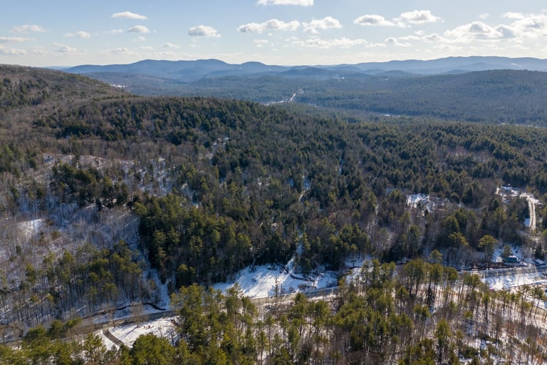 Snowy hill in New Hampshire