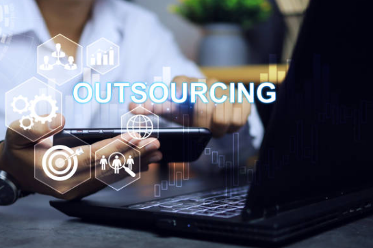 Outsourcing customer service
