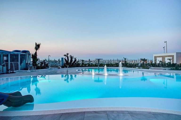 Piscina in spiaggia, riviera romagnola