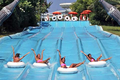 Acquafan Riccione, scivoli, divertimento in Romagna