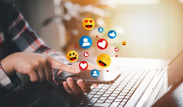 Comunicação informal entre colegas em canais temáticos de cultura digital