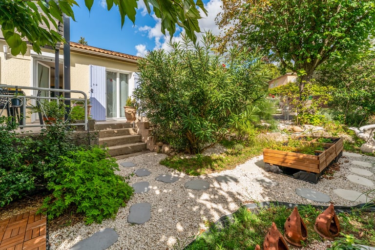 Le jardin aromatique et le jardin paysager