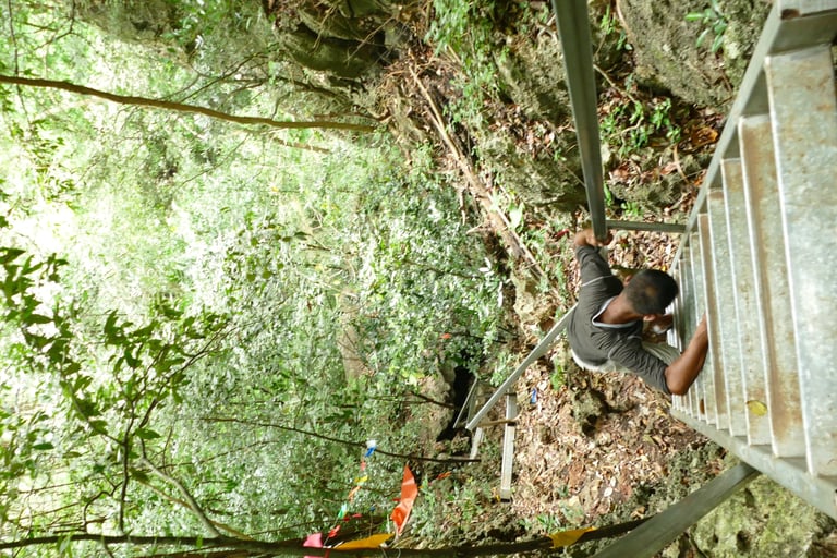 Nam Lot Cave, Chumphon Sawi