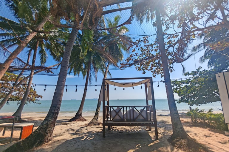 To the moon, Thung Makham Chumphon