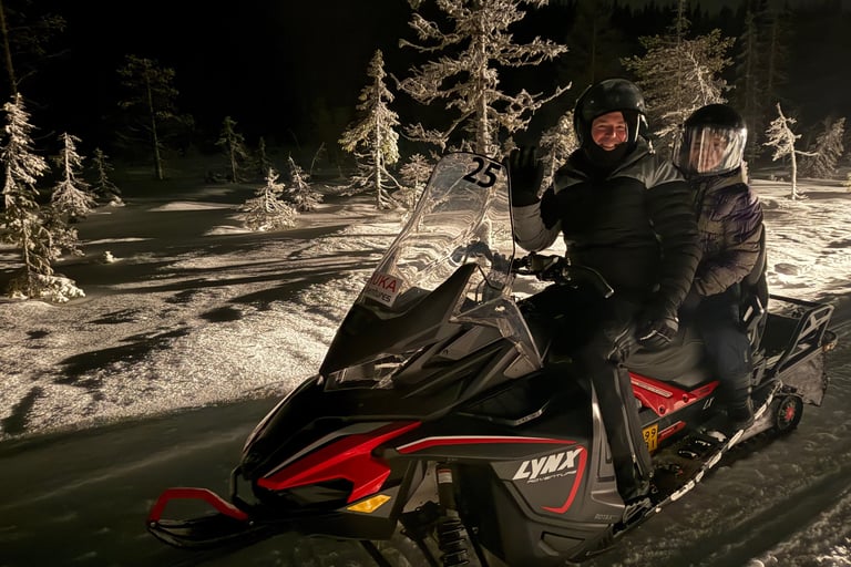 Snow mobility in Ruka Finland with families 