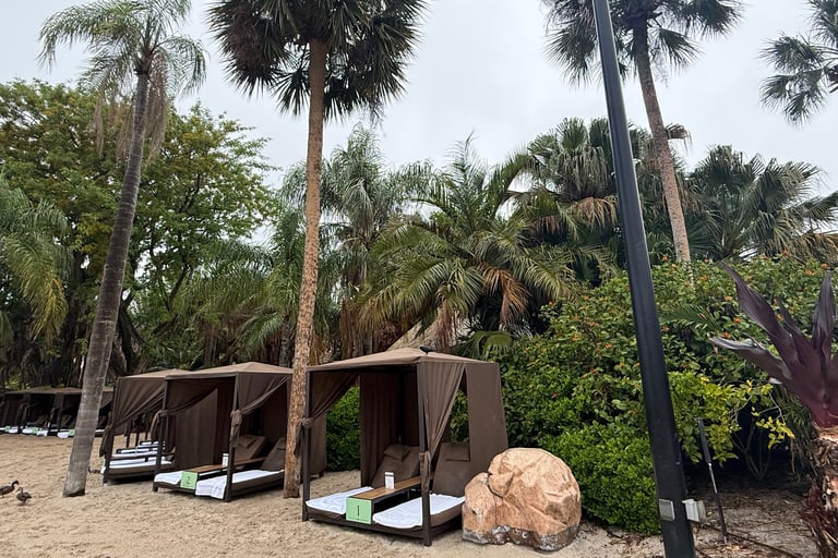 day beds discovery cove