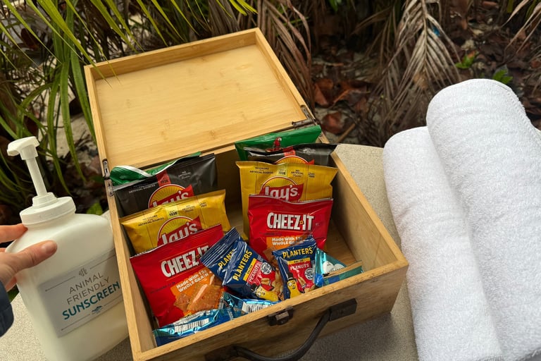 snacks in discovery cove cabana