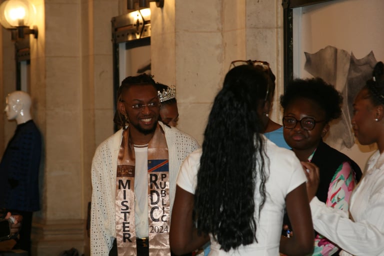 Échanges entre participants lors du networking d'AFRICANA 2024 à la Sorbonne