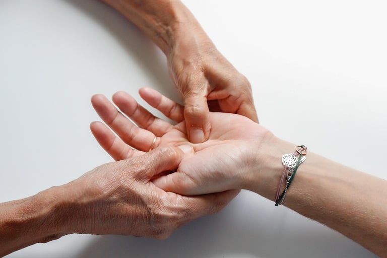 Tratamiento descontracturante, descarga muscular, enfoque en la movilidad articular en Majadahonda