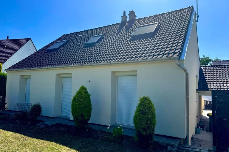 Chantier terminé maison individuelle, ITE et enduit de finition
