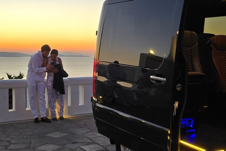 Mykonos-Luxury SUV-couples-romantic sunset escape-tour-excursion