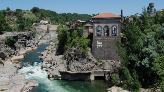photo qui represente le saut du sabo à st juery