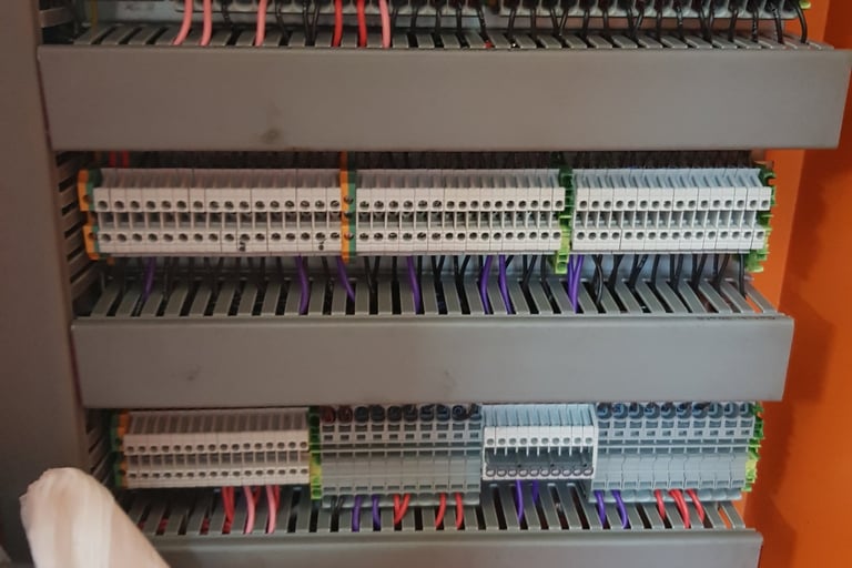 Revamp of an Gap Press Eccentric 250 ton press. new Control Panel