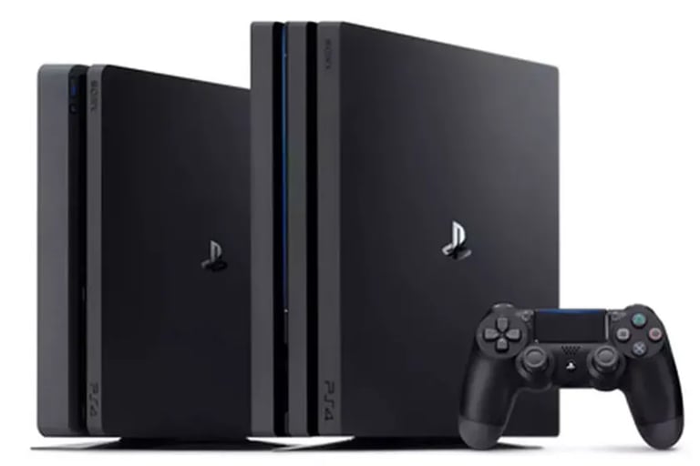 Divulgação/Sony PlayStation - PS4 Slim a esquerda e seu irmão mais potente PS4 PRO a direita