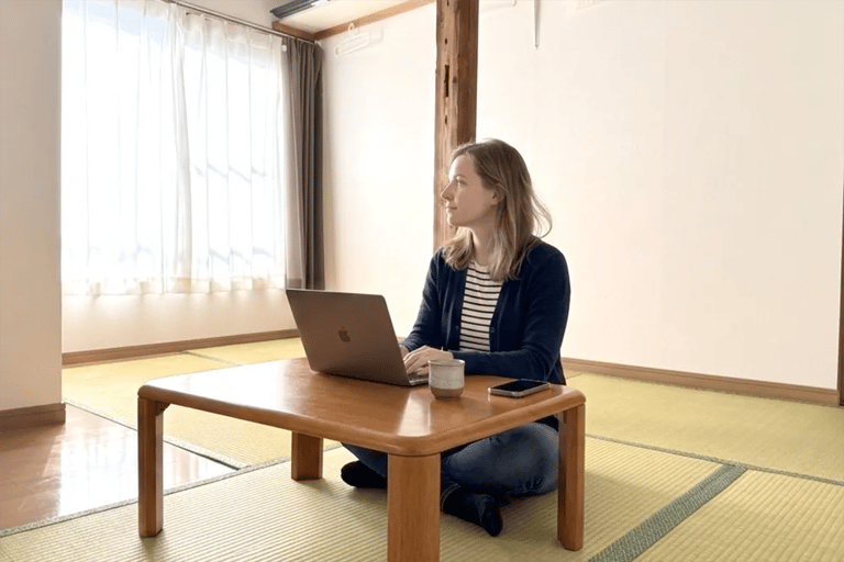 A photo of a guest doing remote work at the Ryokan Nakadaya Asakusa