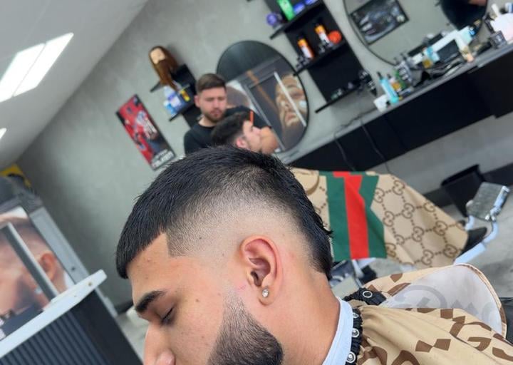 Men’s cut - Silver Barber Braybrook