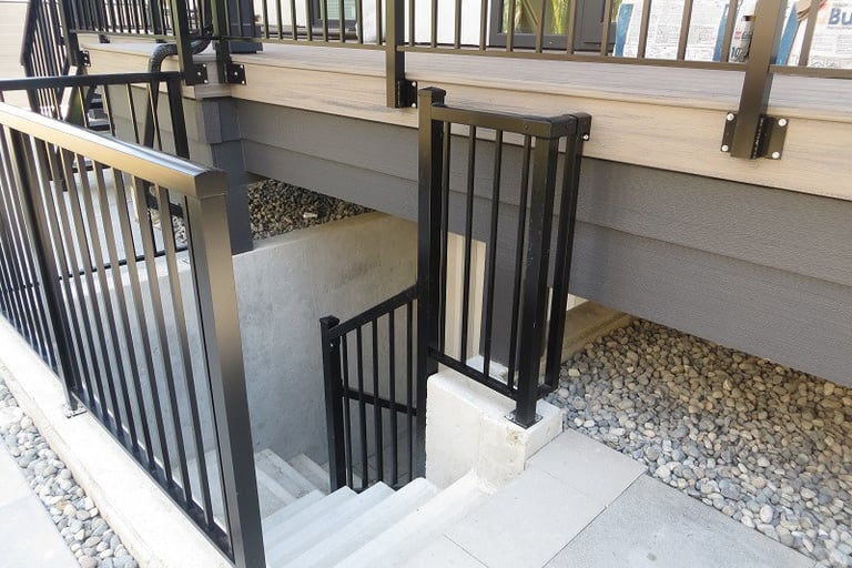 #APAMACONTRACTING #BURNABY #VANCOUVER #ALUMINUMRAILING