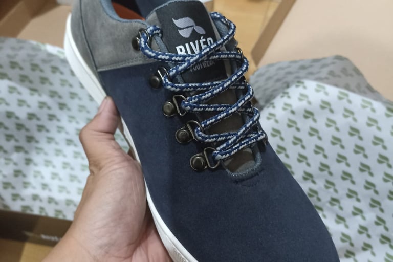 sepatu sneaker riveo