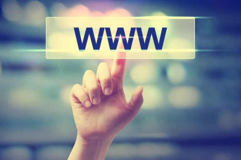 artisan utilisant internet