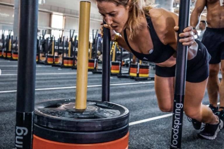 Mujer entrenando en Area 91 Hps