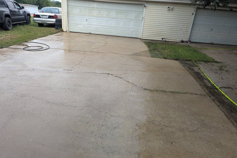 After picture of a residential driveway job Stony Valley PW completed in Denton Texas.