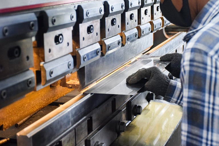 Hydraulic bending machine for precision stainless steel sheet forming in industrial kitchen fabricat