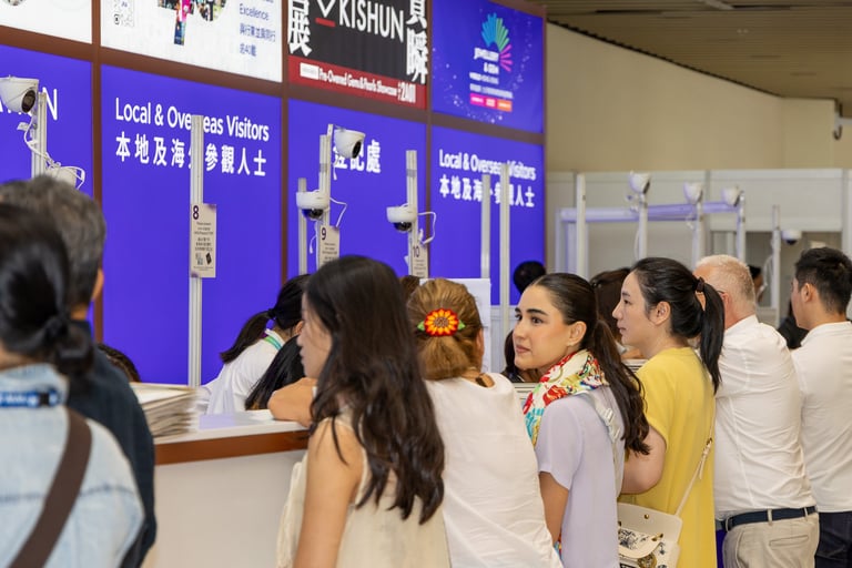 Attendees at onsite registration counters at the Hong Kong September Jewellery Show 2025