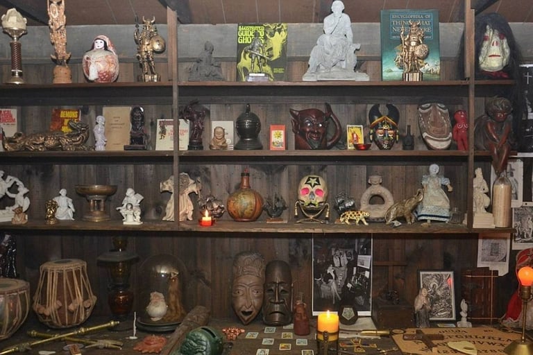 O Museu Oculto dos Warrens... da Vida Real