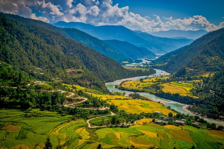 view_from_khasum_yulley_namgyal_stupa_the_nippy_flowing_mochu_river_in_punakha