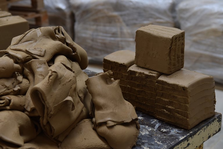 naturalna glina do produkcji płytek ceramicznych