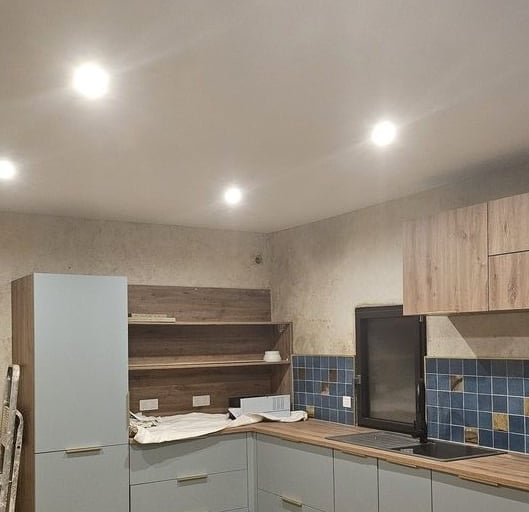 plafond tendu avec spot intégrés - Tullins