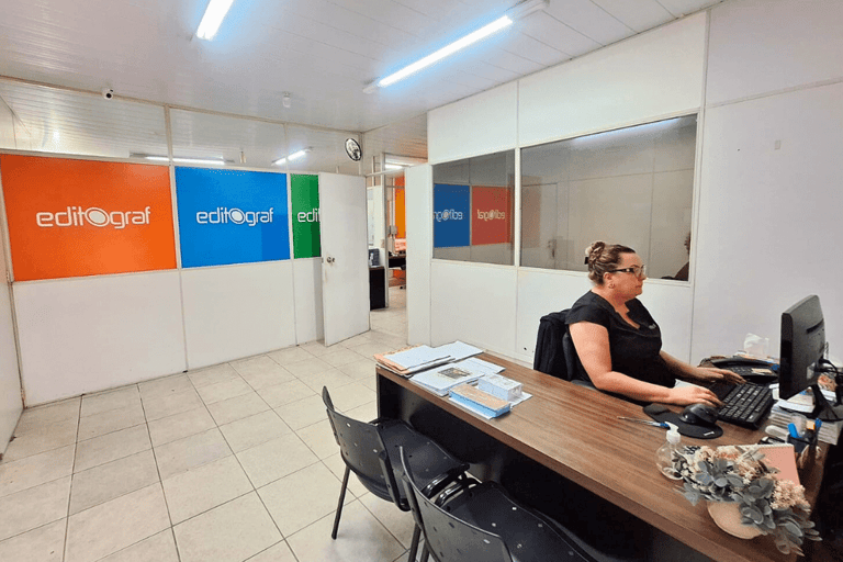 Escritório da empresa Editograf Gráfica offset em Florianópolis