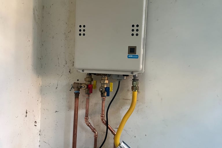 Tankless water heater installation by licensed plumber in Culver City