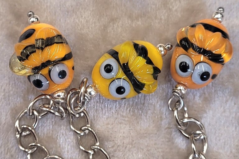 Lampwork bee keyrings - Sandy Fulbrook
