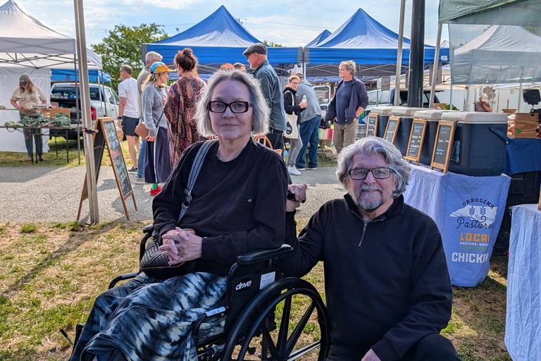 Greg Rowland and Linda Najera at the Carrboro Farmer's Market