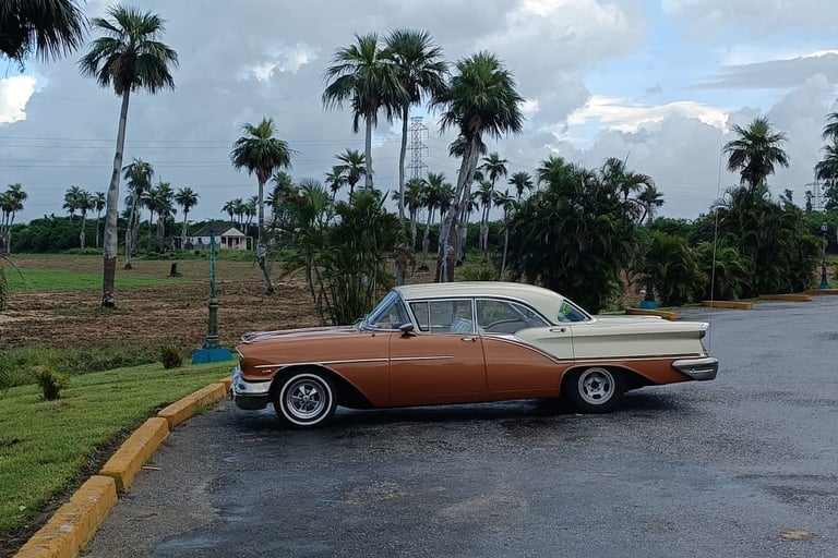 Classica macchina retro a Cuba