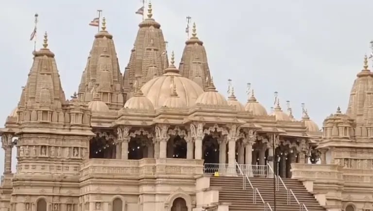 BAPS Shri Swaminarayan Mandir, Near Joka, Kolkata