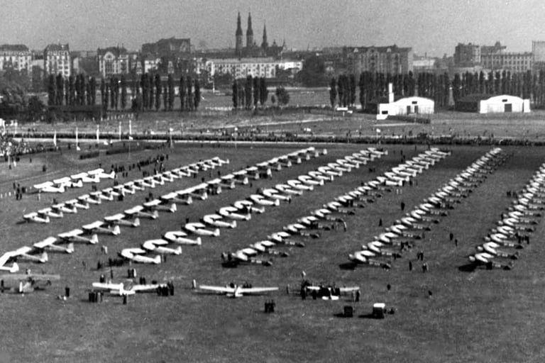 126 aircraft at Mokotow Airport, Warsaw, on 26 September 1937