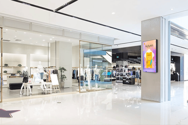 Narrow Bezel Android Advertising Displays
