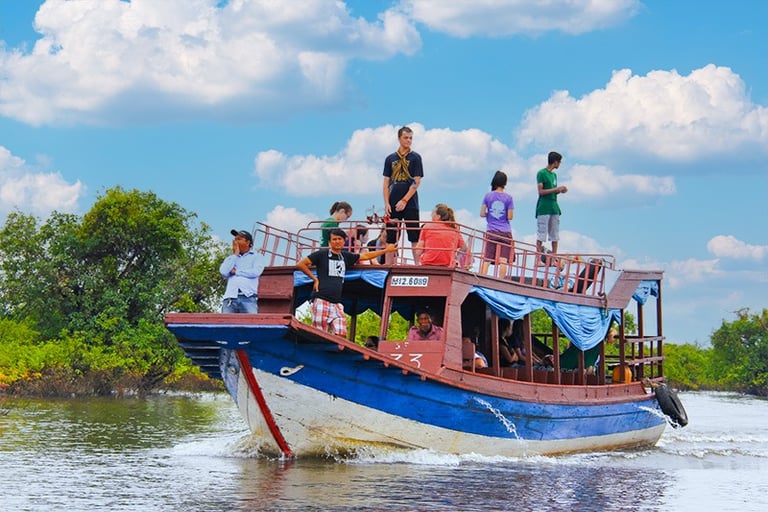 Barco privado Chong Kneas