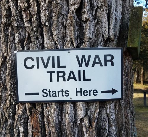 a sign that says civil war trail starts here