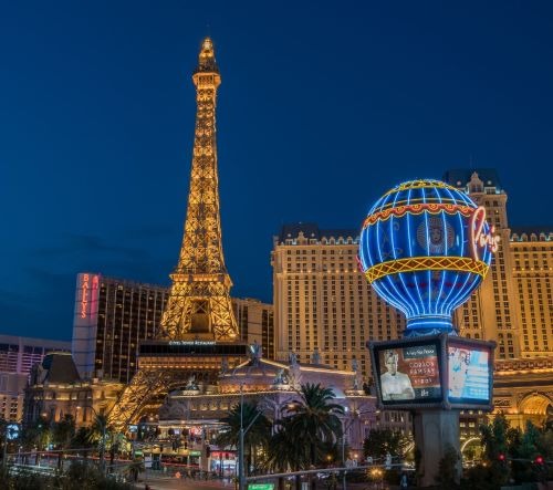 las vegas by night