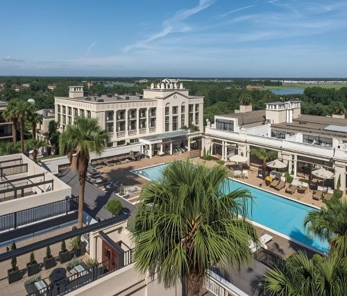 a luxury hotel in lafayette (la)