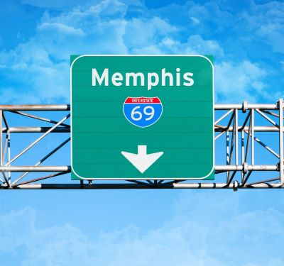 a highway sign that says memphis
