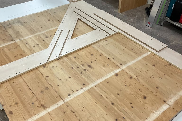 Drawing table, DriftingDonkey, Class Globe 5.80, Hull # 208