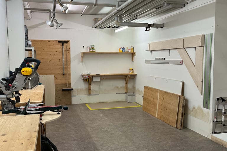 Workshop, DriftingDonkey, Class Globe 5.80, Hull # 208