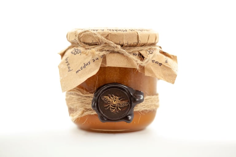 Bičių duona. Bičių duonelė. Medus su bičių duona. Užpelkių medus