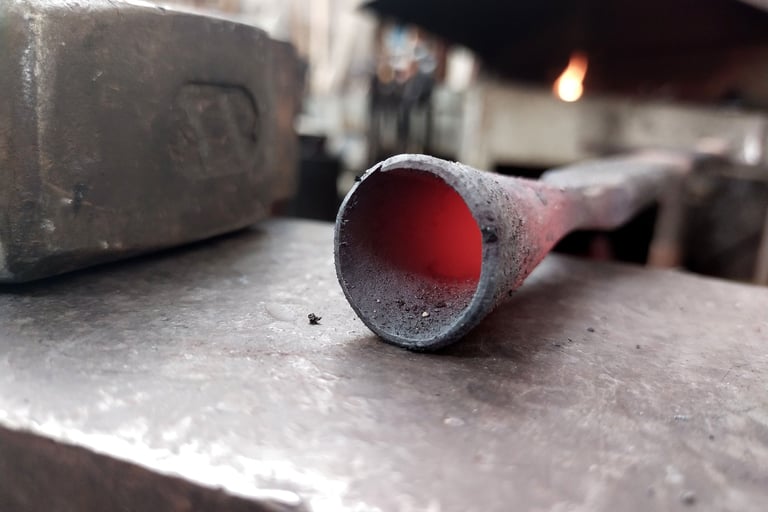 Ciseau à bois à douille forge