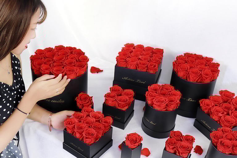 Round & Square Preserved Rose Boxes